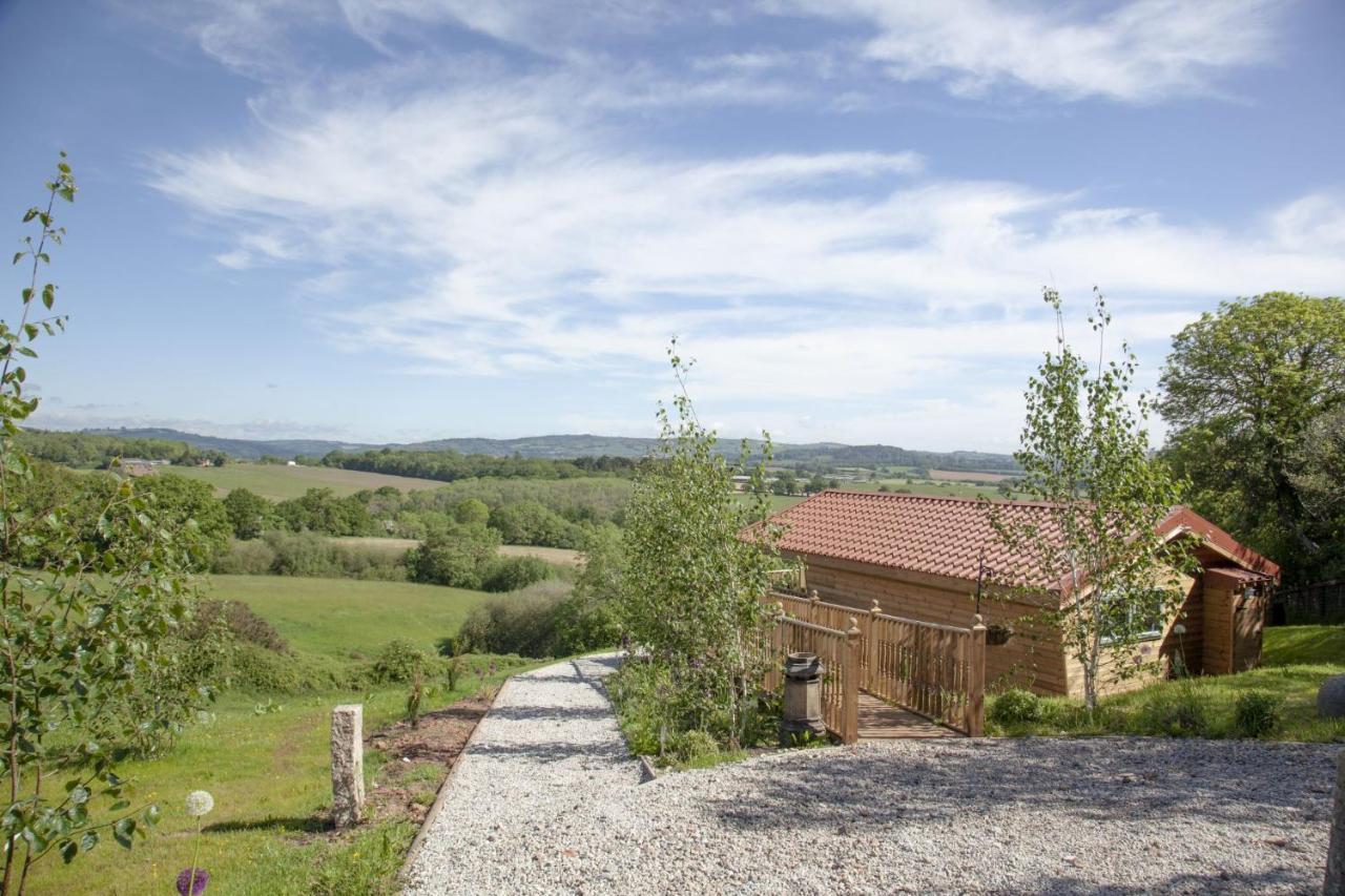 Windsor Lodge, Huntsland Farm Lodges * Exeter