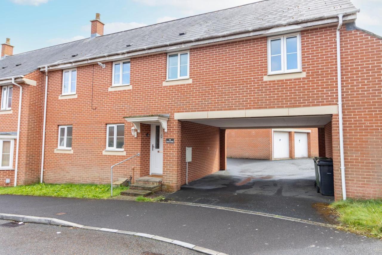 Apartment Opp Br - Contractors City, M5 Link, Sowton, Free Parking&wifi