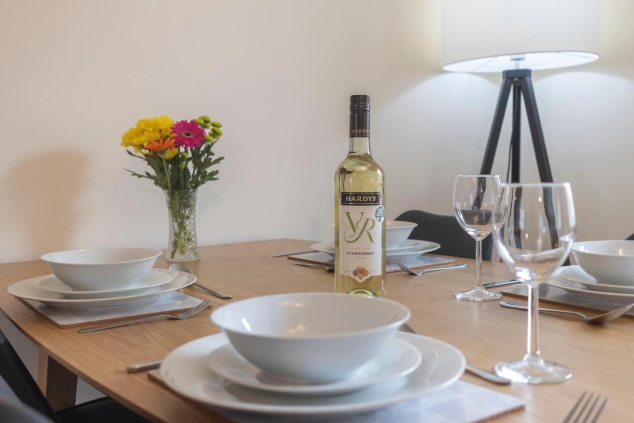 Opp Br - Contractors City, M5 Link, Sowton, Free Parking&wifi *