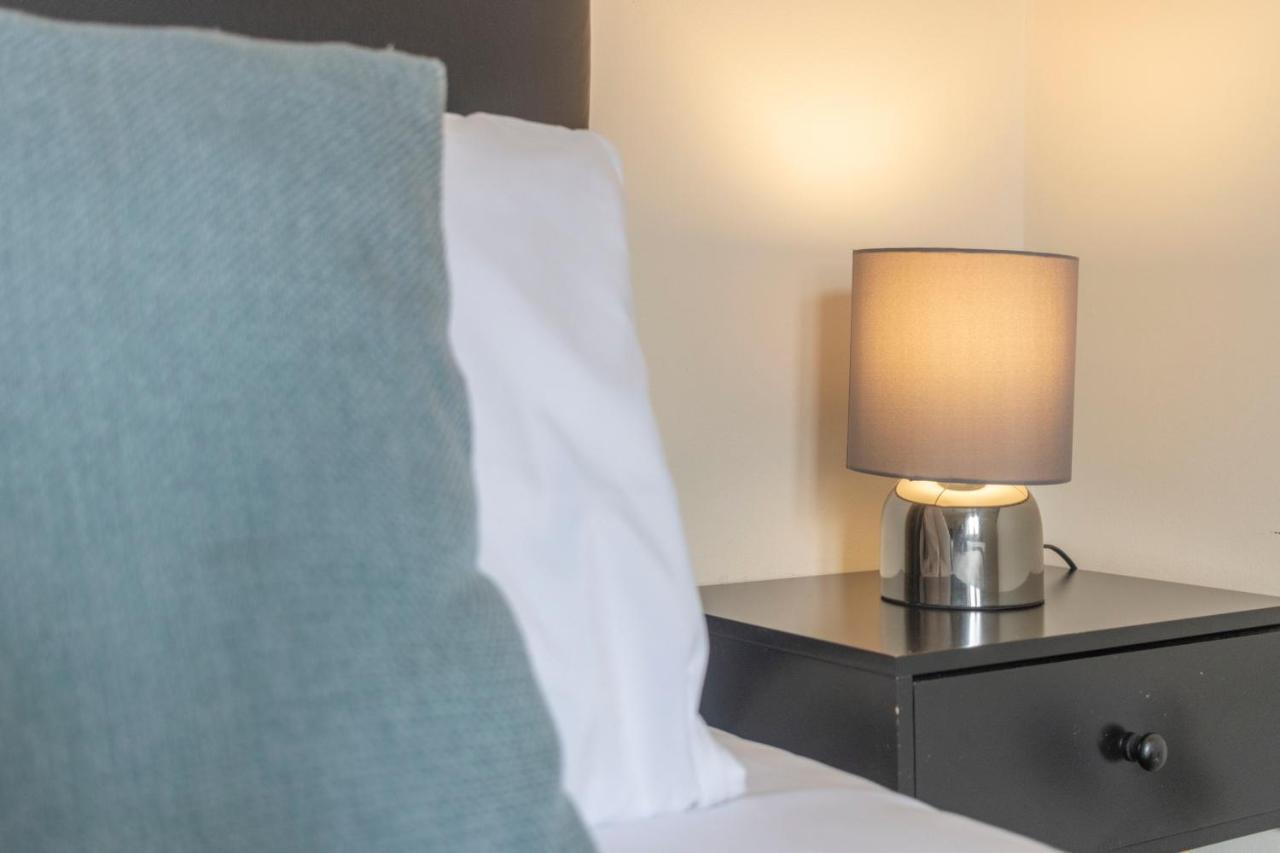 Opp Br - Contractors City, M5 Link, Sowton, Free Parking&wifi Apartment