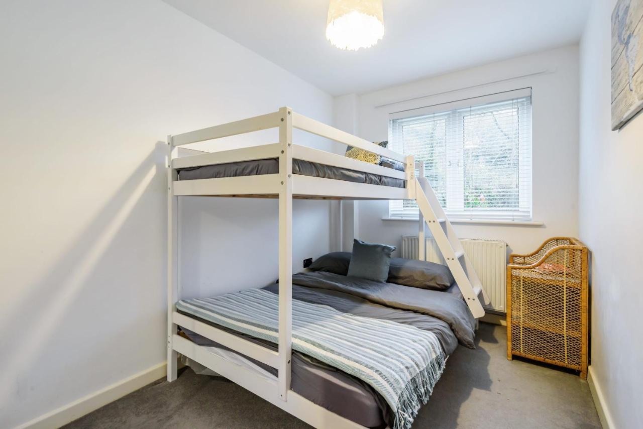 Stylish 2 Bedroom Apartment, Exeter, Parking On Site Holiday home Exeter