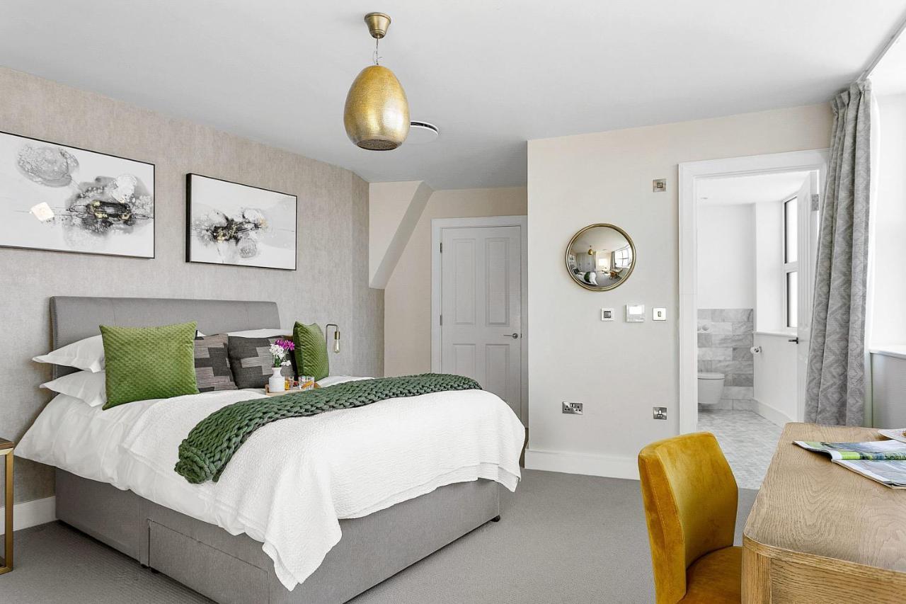 Apartment Cathedral Penthouse - Opulent, Elegant With Terrace Views Over Majestic *