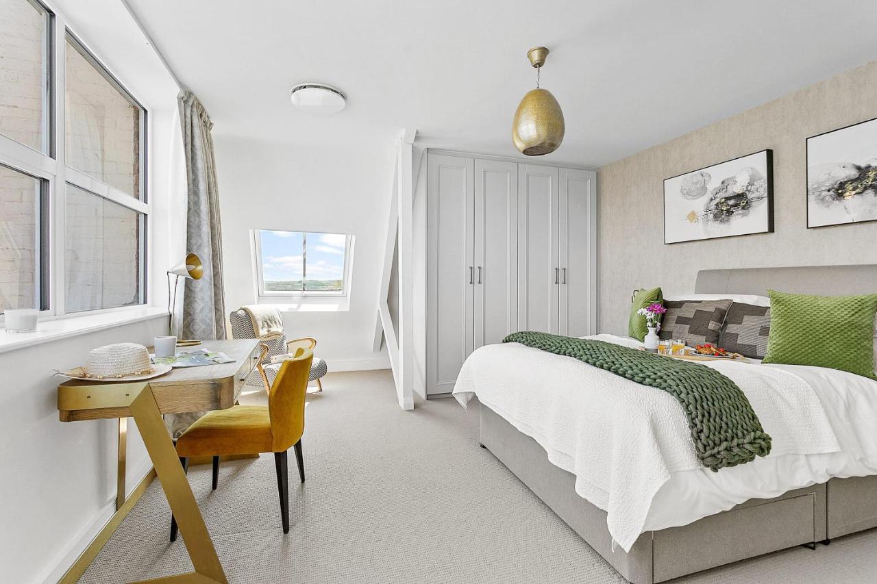 Apartment Cathedral Penthouse - Opulent, Elegant With Terrace Views Over Majestic Exeter