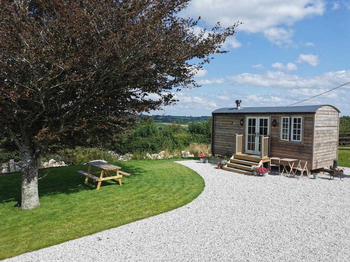 Elvan Farm Shepherd's Hut Holiday home Exeter