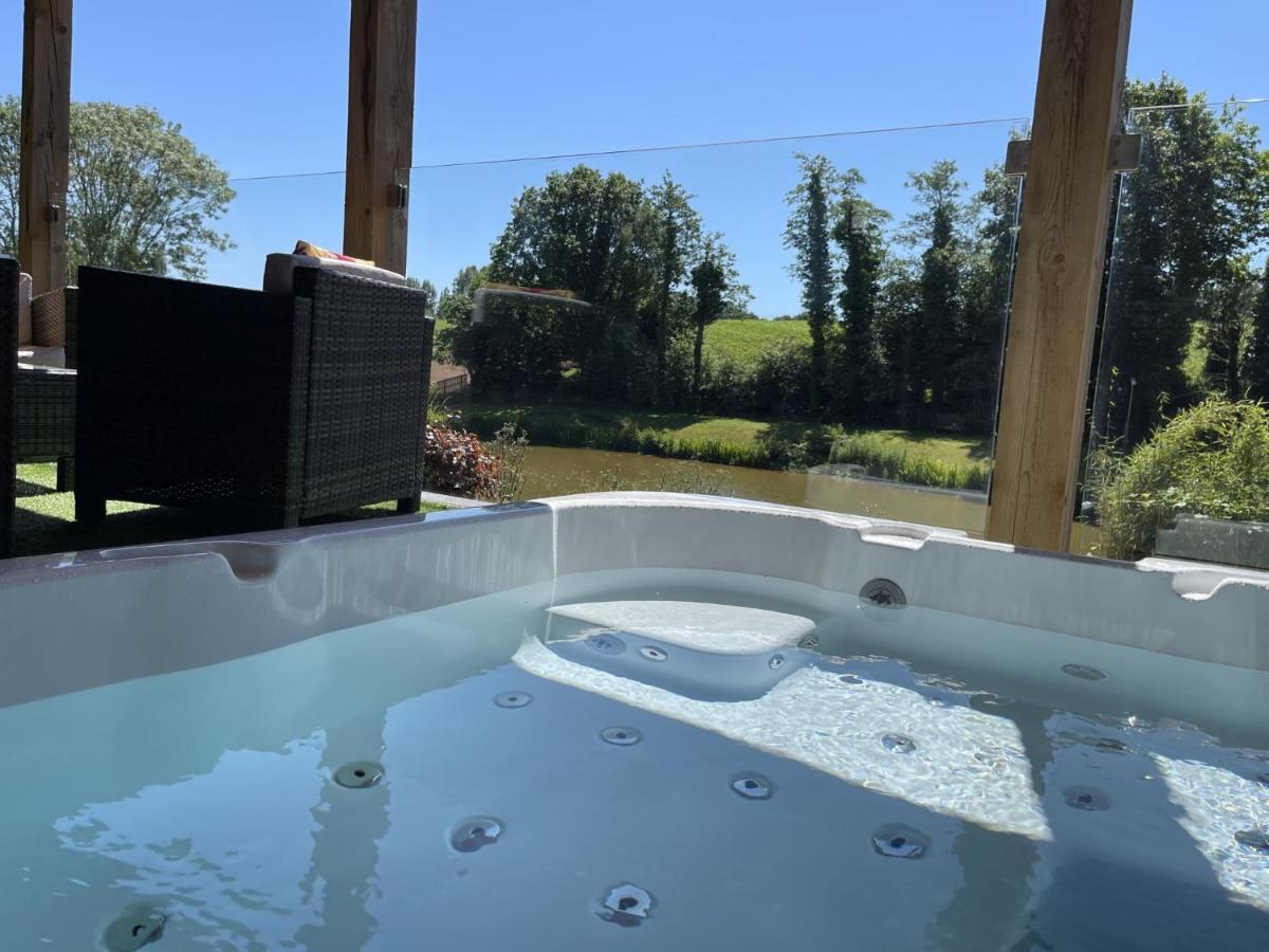 Oak Lodge, South View Lodges, Exeter