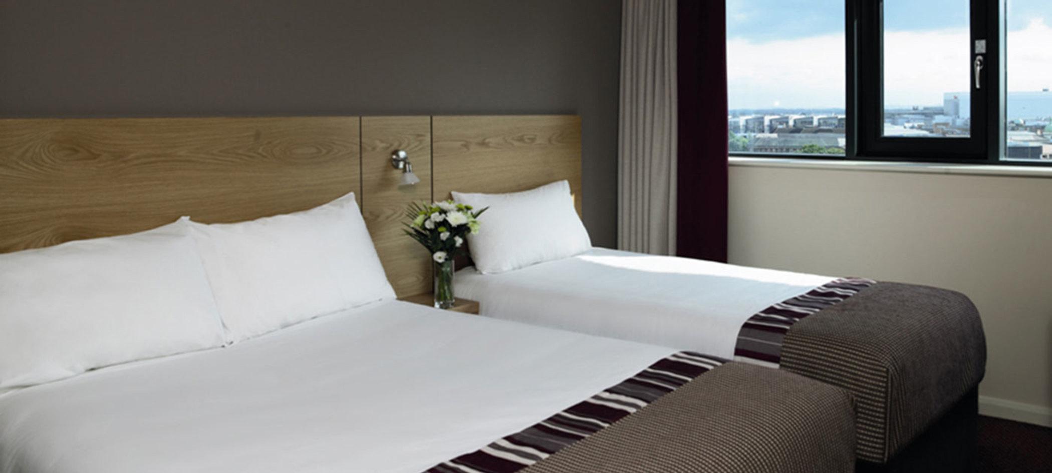 Leonardo 4* Exeter