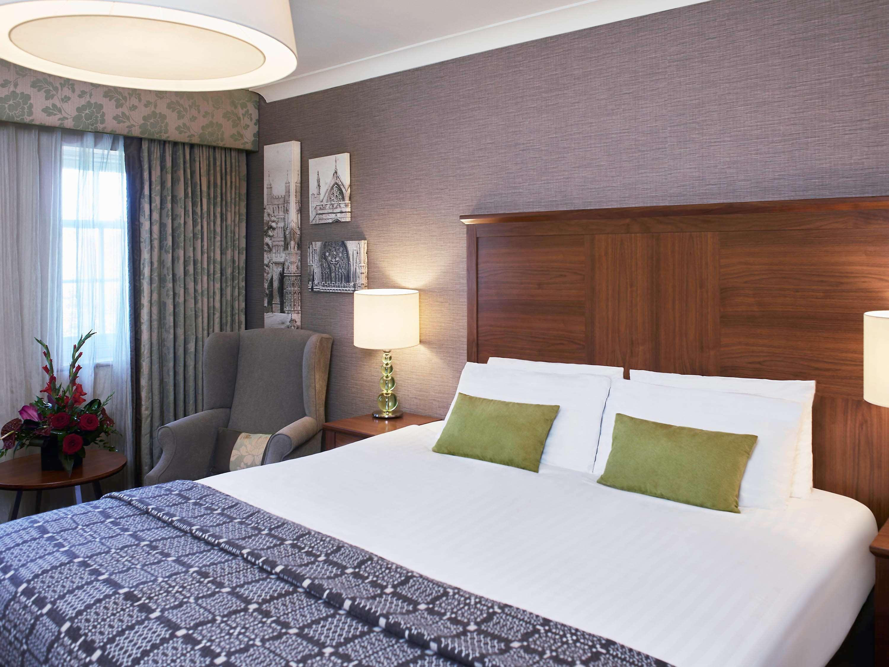 Mercure Southgate Hotel