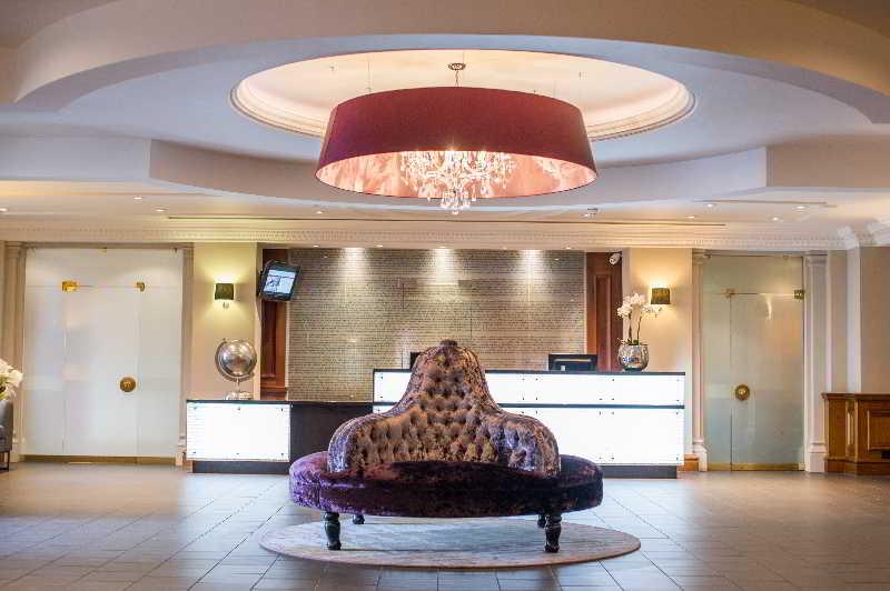 Mercure Southgate Hotel 4*