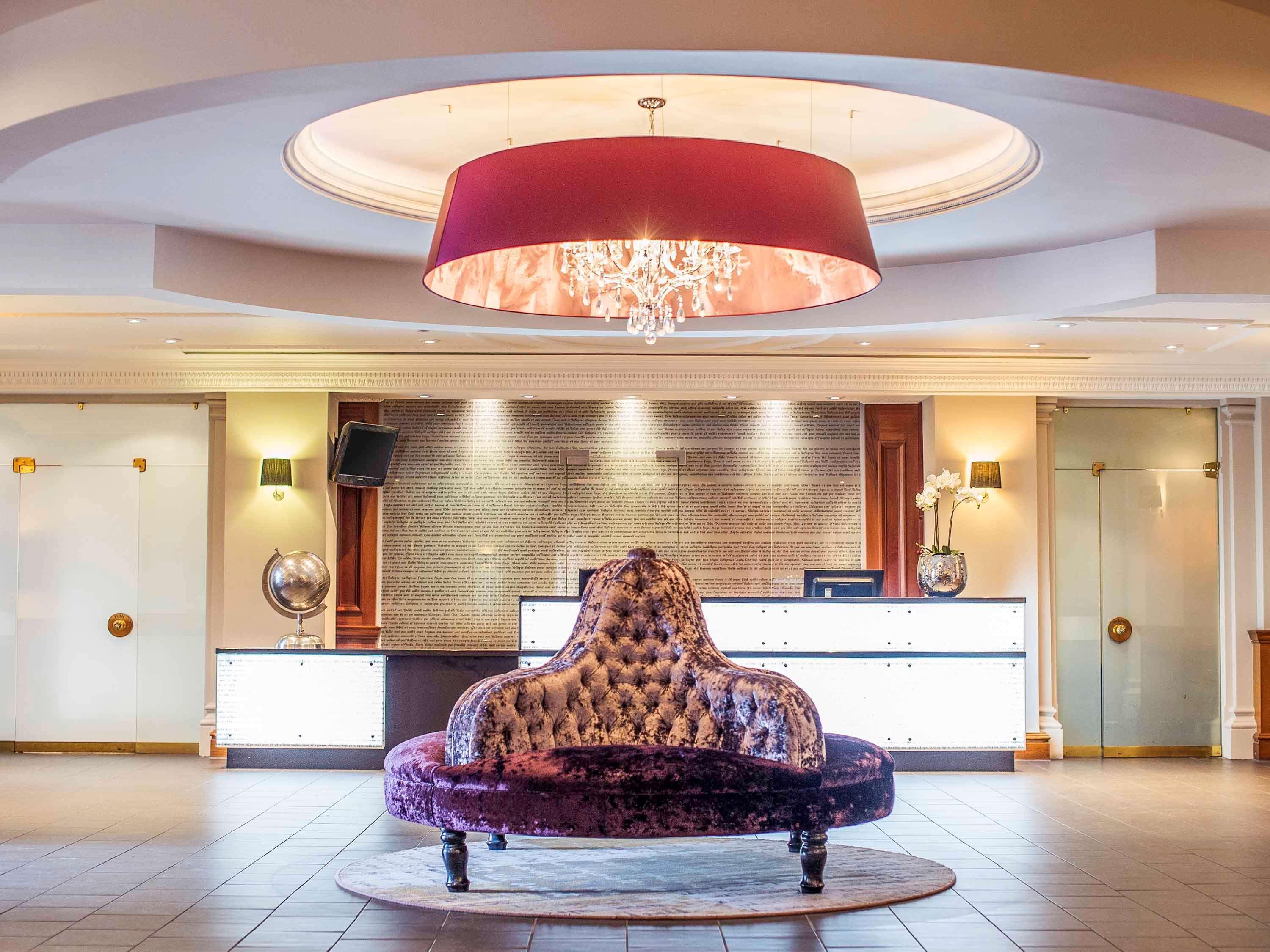 Mercure Southgate 4*