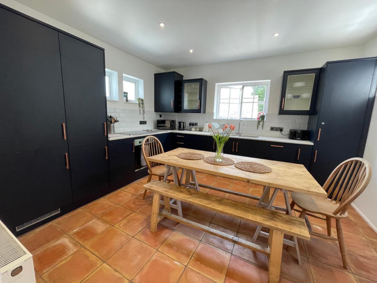 Nomihomes-otis House-free Parking X 2-central -10ppl * Exeter