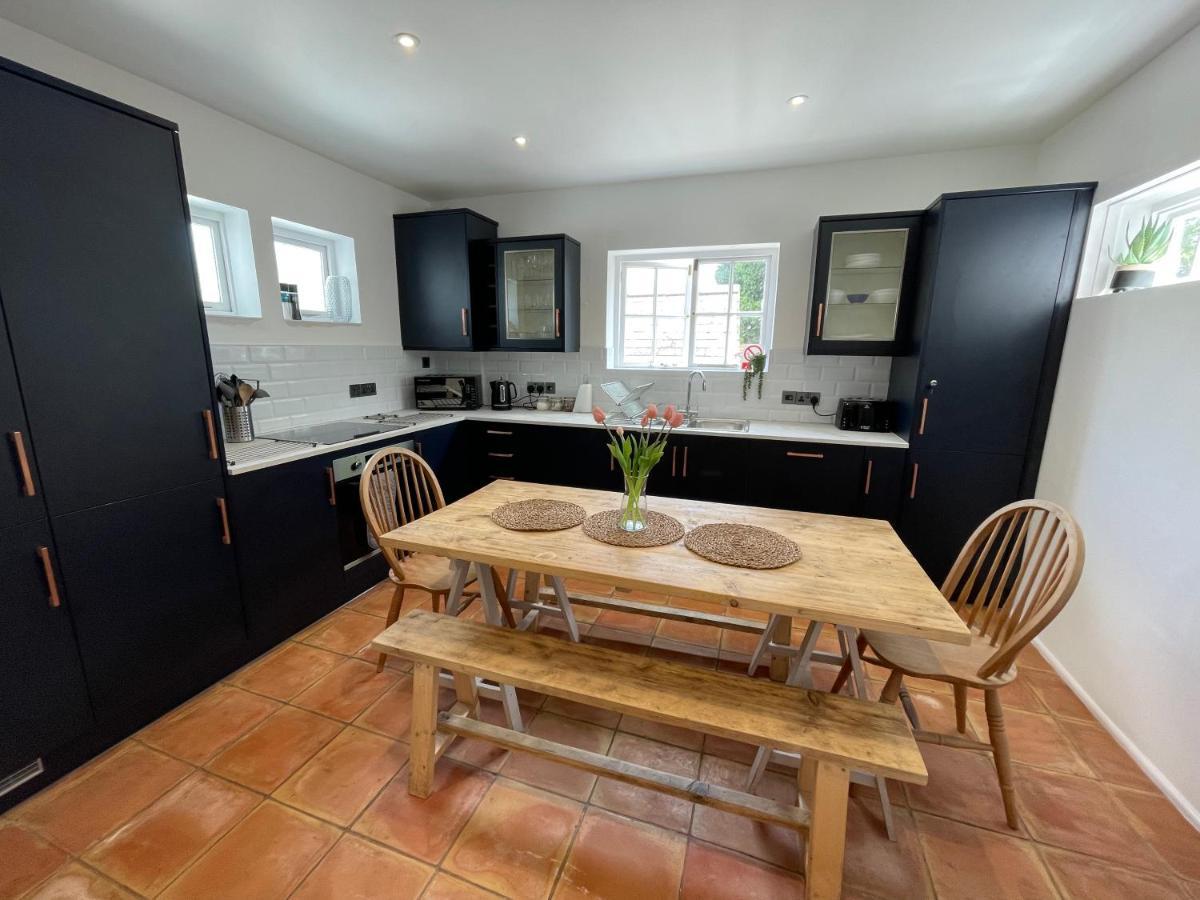 Casa de férias Nomihomes-otis House-free Parking X 2-central -10ppl *