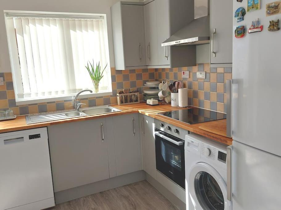 Comfortable 2 Bedroom House In Historic