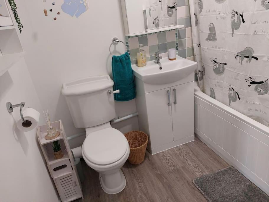 Comfortable 2 Bedroom House In Historic Apartment *