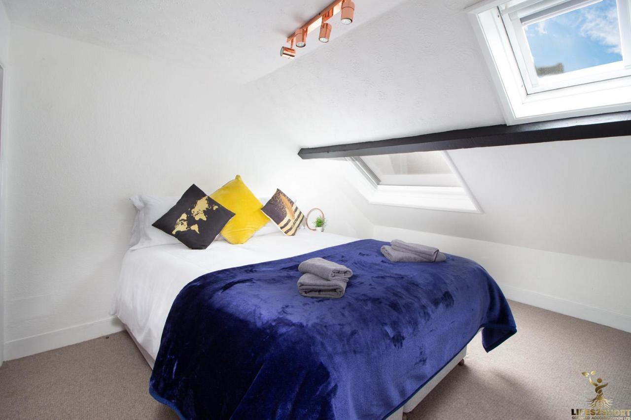 Modern Quirky 2 Min Walk - Shops Exeter