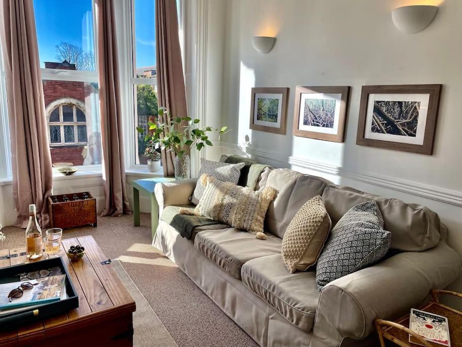 Nomi Homes*exeter*city*centre*uni*chiefs*beaches Apartamento *
