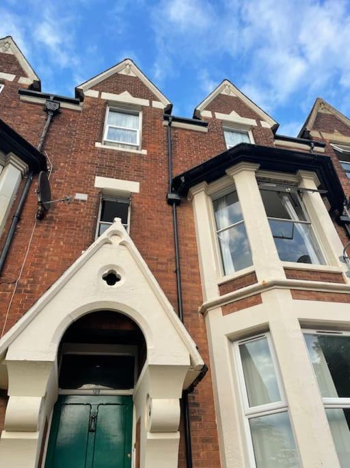 Apartamento Nomi Homes*exeter*city*centre*uni*chiefs*beaches *