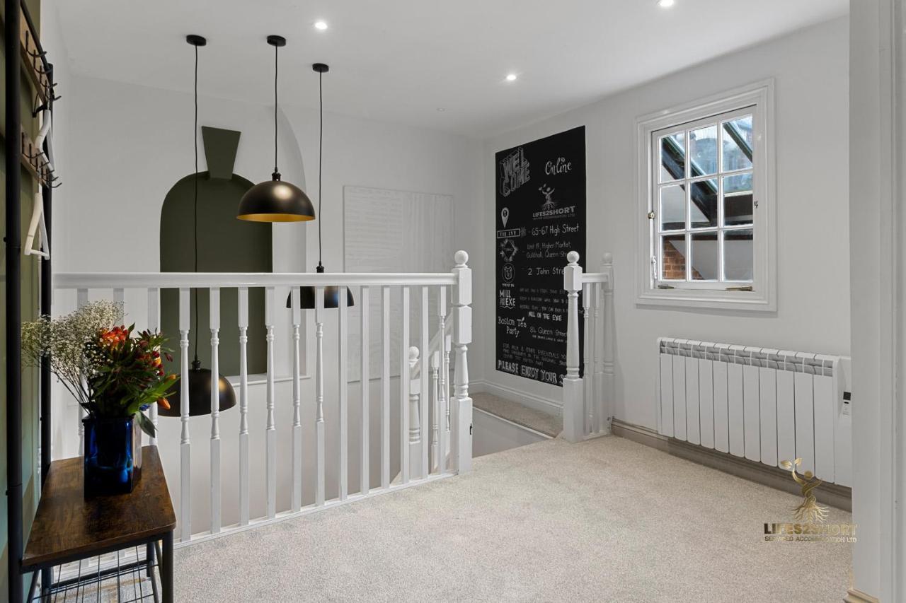 Luxe Courtyard For 4 Near Centre * Exeter
