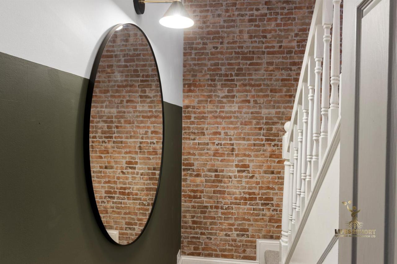 Apartment Luxe Courtyard For 4 Near Centre Exeter