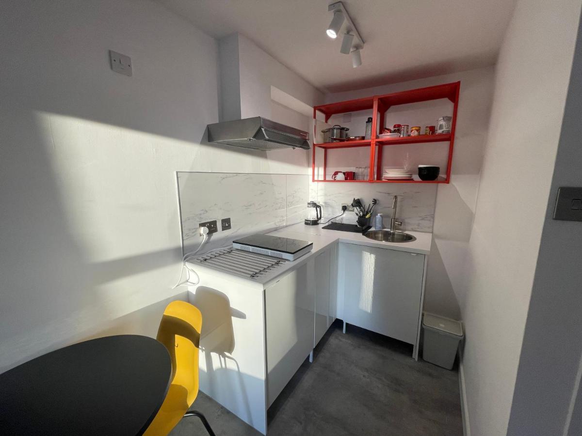 Modern Apartment; 10min Walk To Town & Quay Apartment
