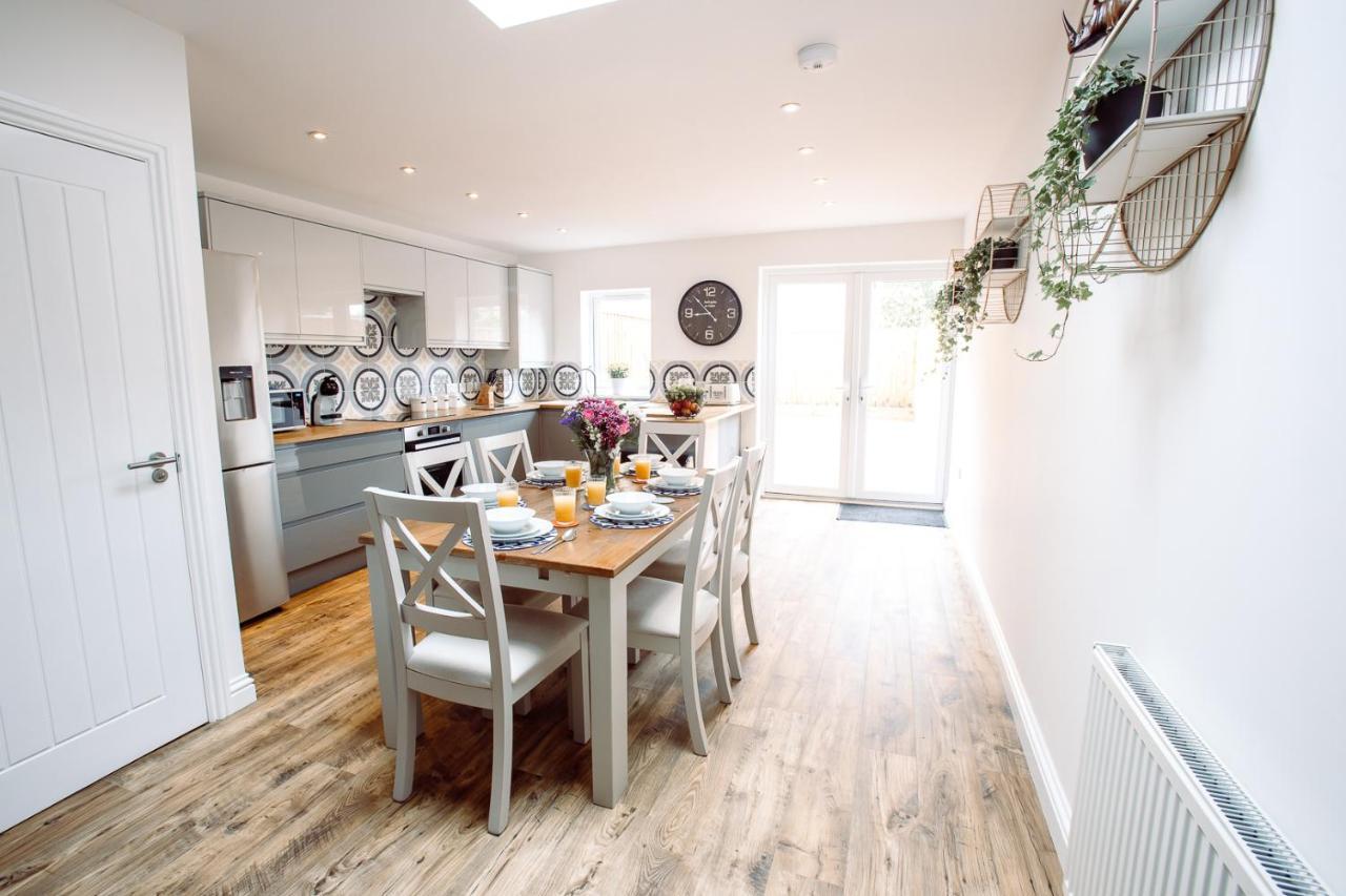Chute House 4 Bed House Private Garden Ccenter Holiday home