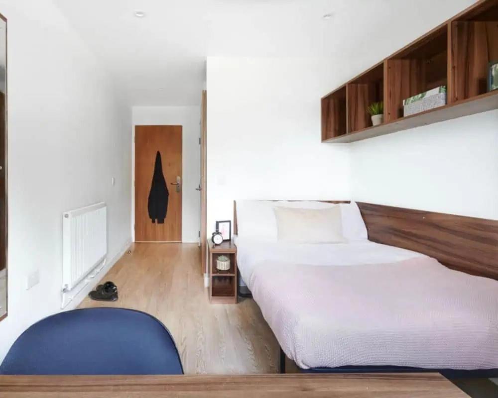 Zeni 3 Bed In * Exeter