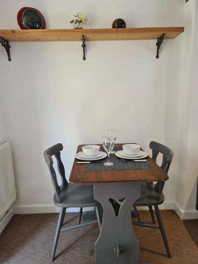 Cosy For Work Or Leisure, Rd&e 20min Walk, Easy Access To City Centre *