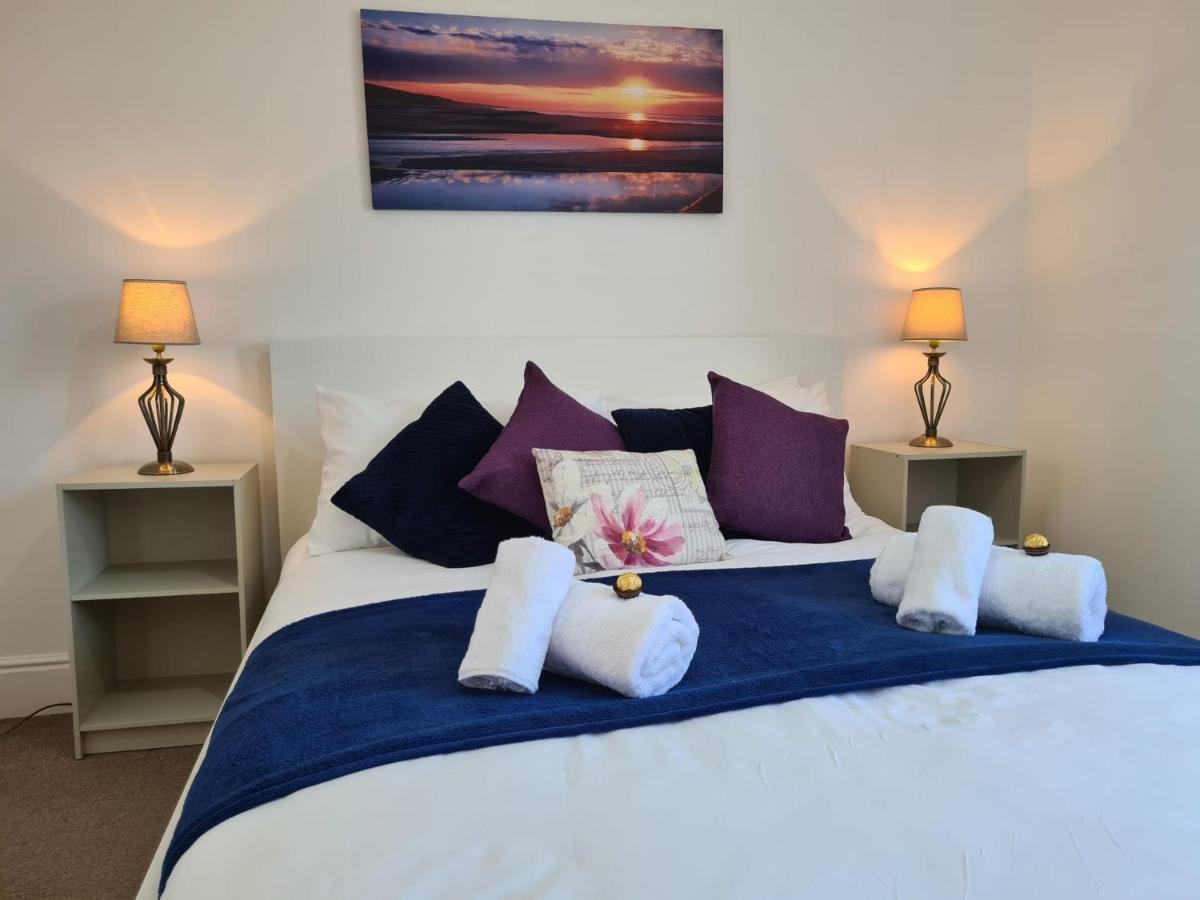Appartement Cosy For Work Or Leisure, Rd&e 20min Walk, Easy Access To City Centre