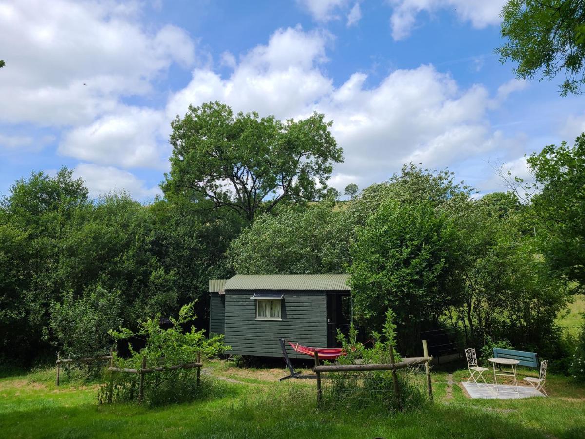 Penn Bergeyn Shepherd's Huts Apartment Exeter