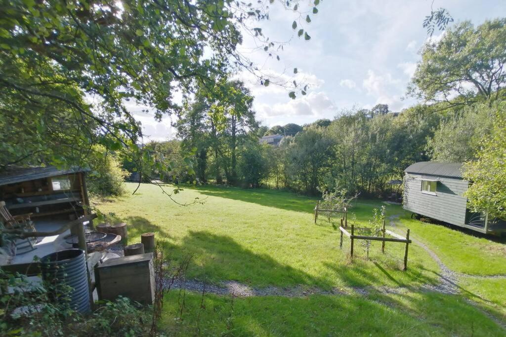 Penn Bergeyn Shepherd's Huts * Exeter
