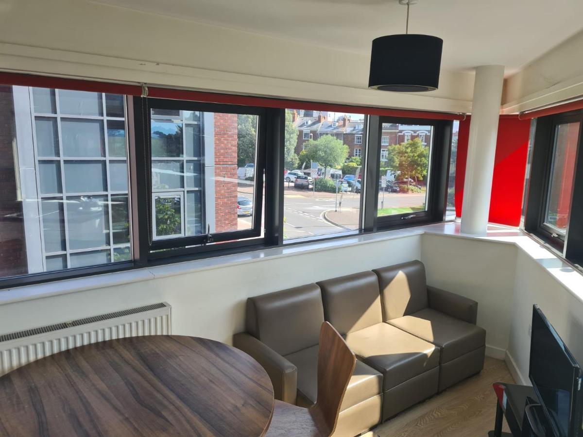 Zeni 3 Bed In Apartamento