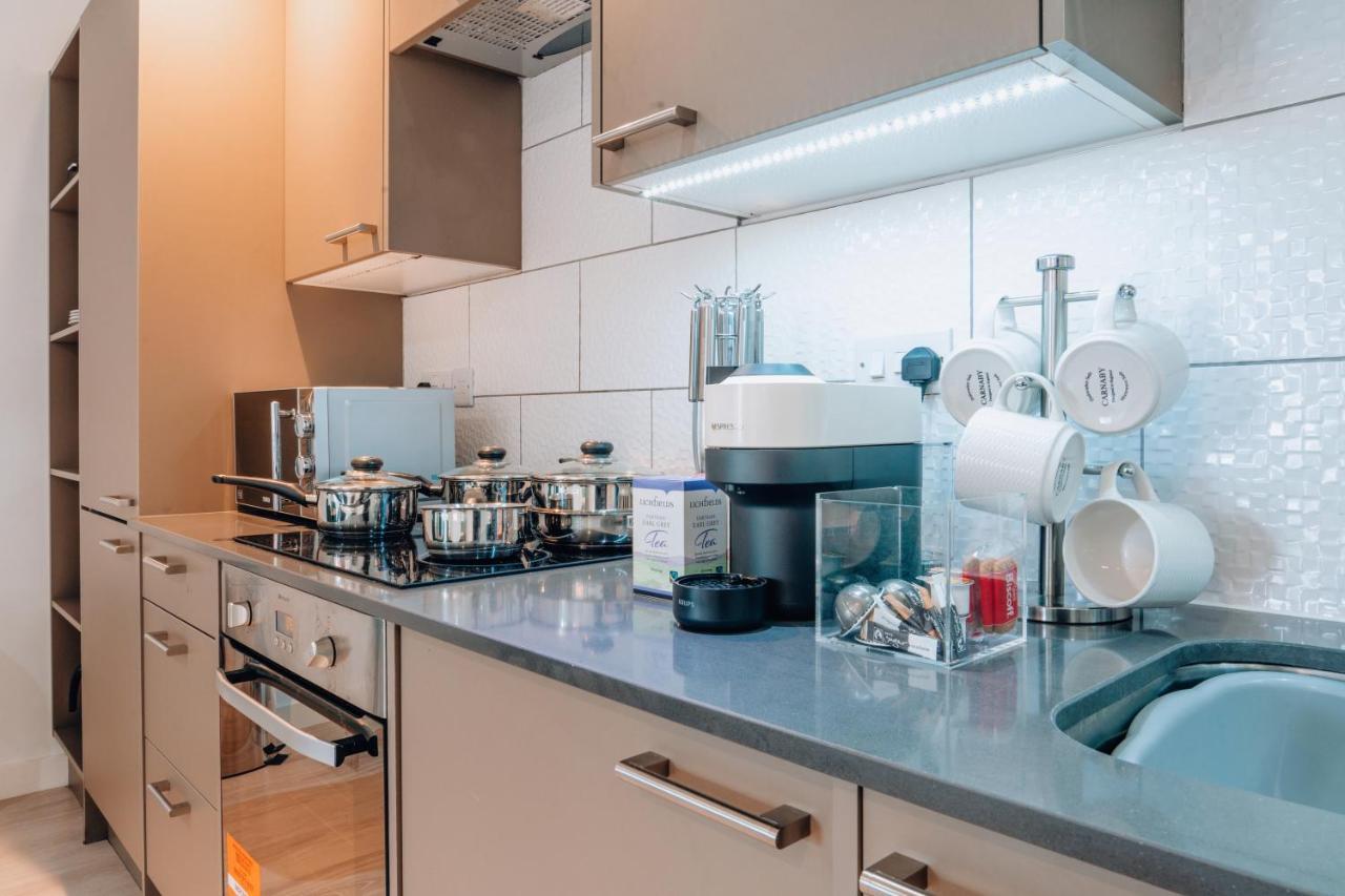 Two Bedroom Urban Retreat In The Heart Of Apartamento Exeter