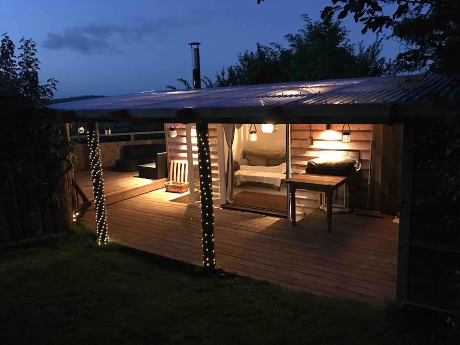 Rustic Lodge, Stunning Views & Star Gazing Bath