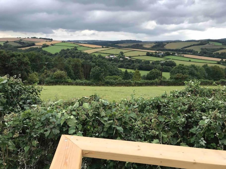 Rustic Lodge, Stunning Views & Star Gazing Bath Casa de férias