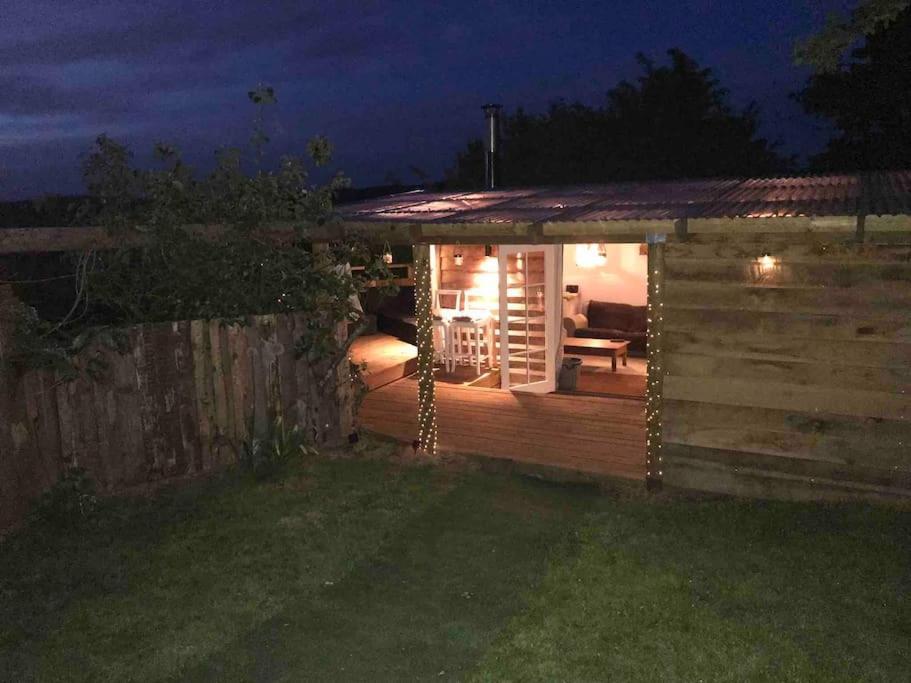 Casa de férias Rustic Lodge, Stunning Views & Star Gazing Bath *