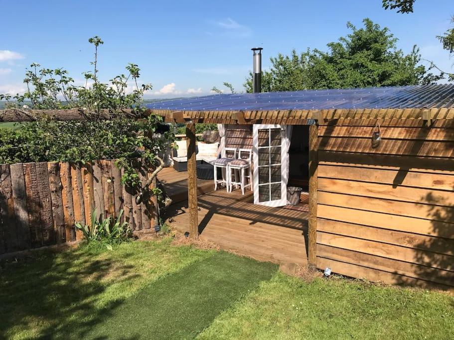 Rustic Lodge, Stunning Views & Star Gazing Bath *