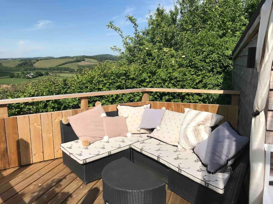 Casa de férias Rustic Lodge, Stunning Views & Star Gazing Bath