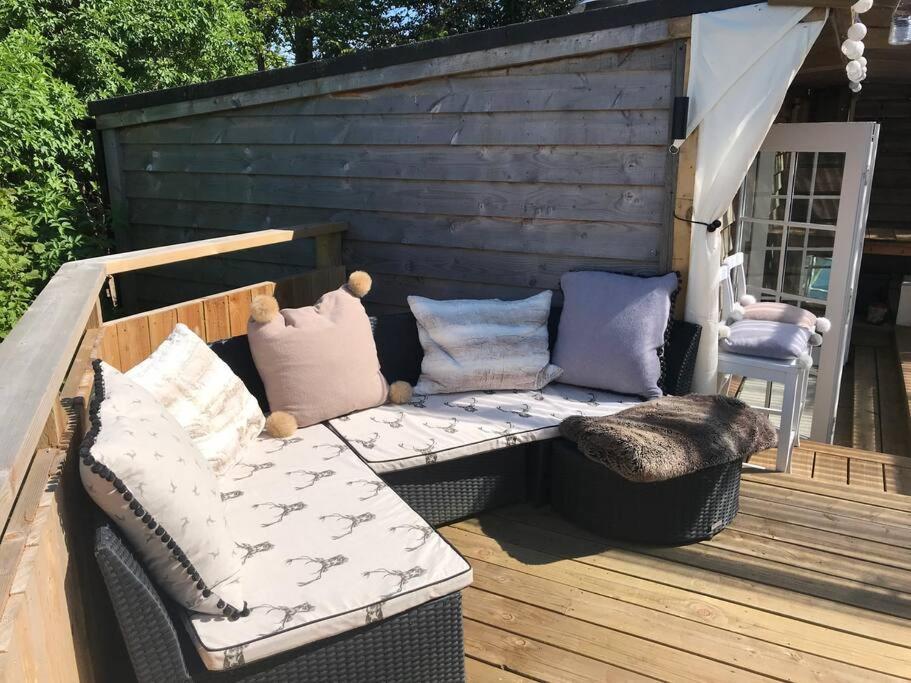 Rustic Lodge, Stunning Views & Star Gazing Bath Exeter