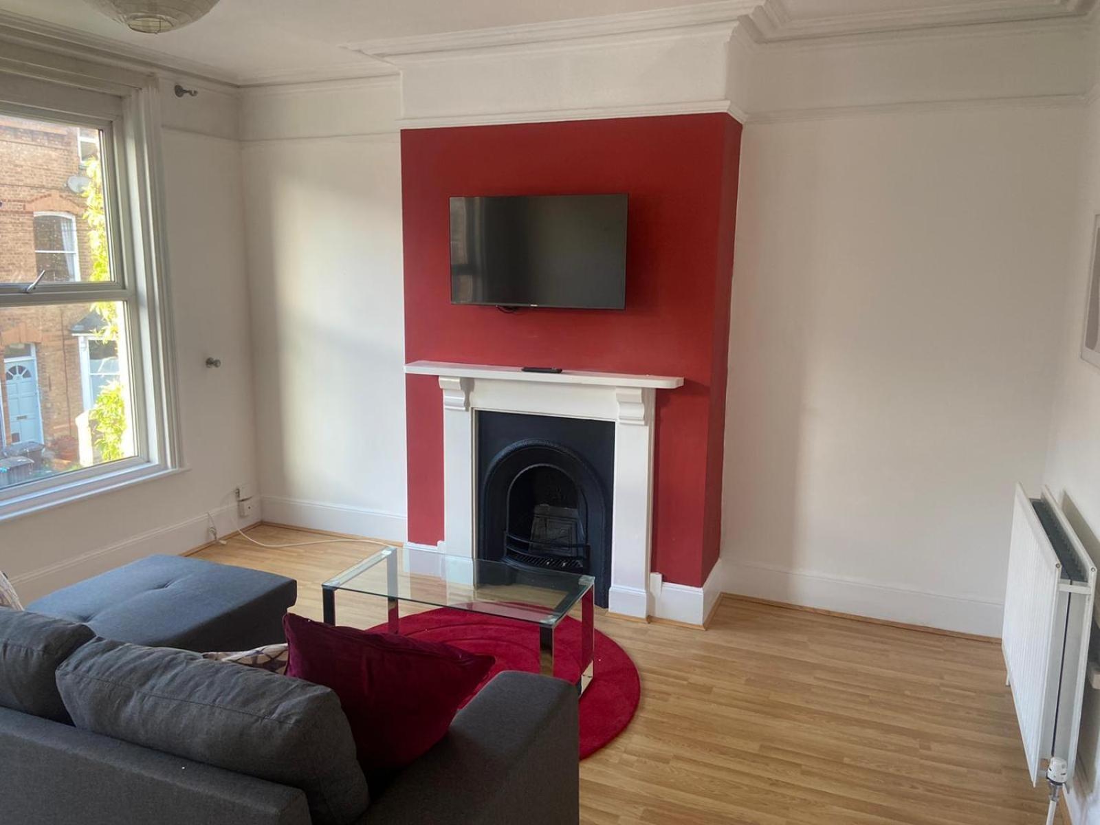 Apartment Raleigh Ff&tf - 1 Bed Georgian Flat In The Centre Of Exeter, Free Parking With Wifi Exeter