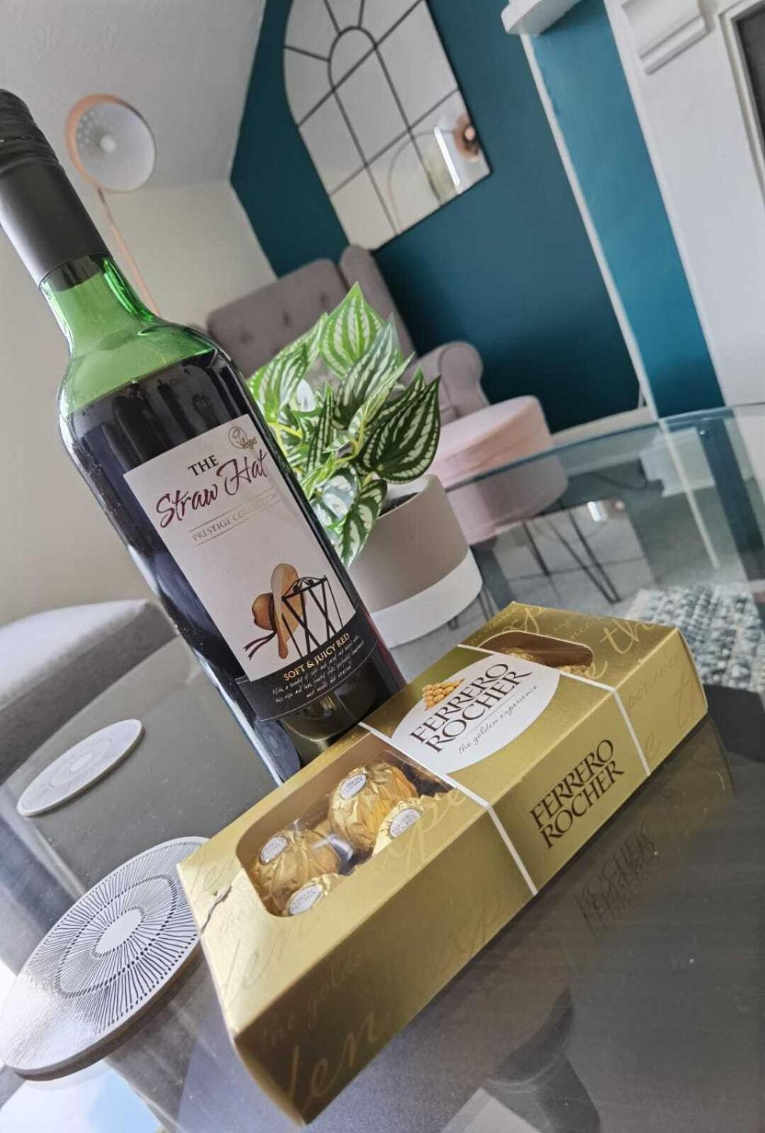 Raleigh Ff&tf - 1 Bed Georgian Flat In The Centre Of Exeter, Free Parking With Wifi Apartment *