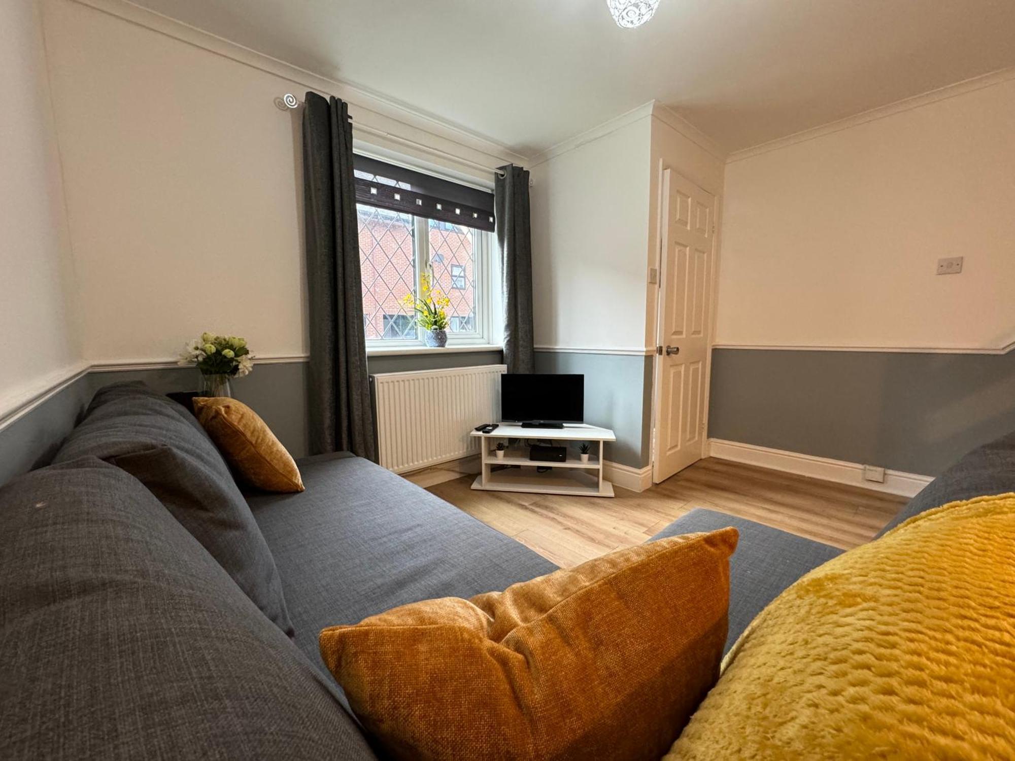 Cosy With Parking Close To Centre Holiday home Exeter