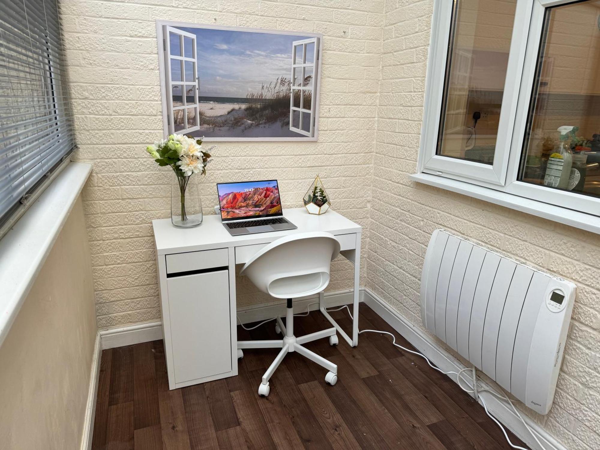 Cosy With Parking Close To Centre Holiday home *