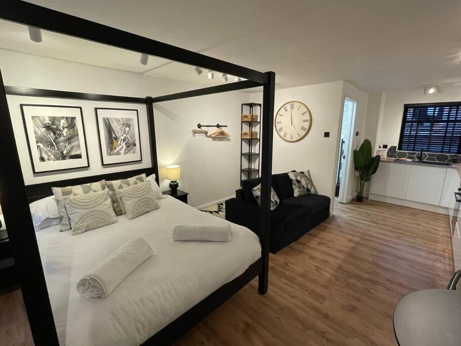 Ultra Modern Apartment, In * Exeter