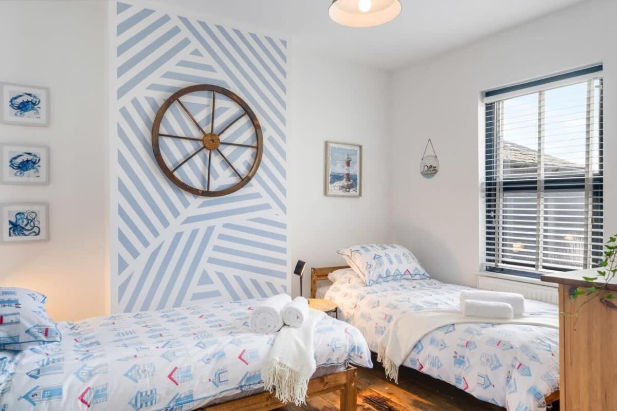 Stylish House W Free Parking Nr Centre *