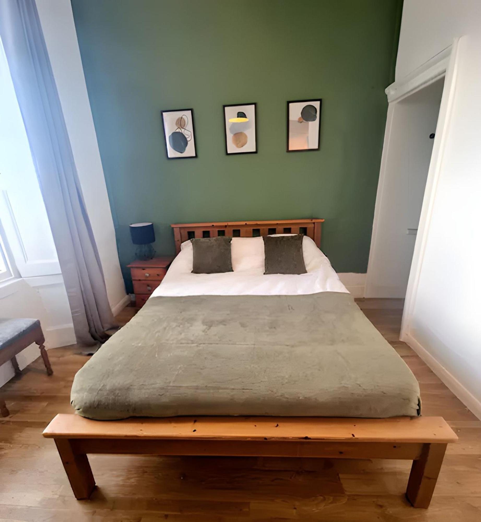 Appartement Large 2 Bed, 2 Bath Apt, Parking, Huge Garden, Sky Tv, Wifi, Direct Option
