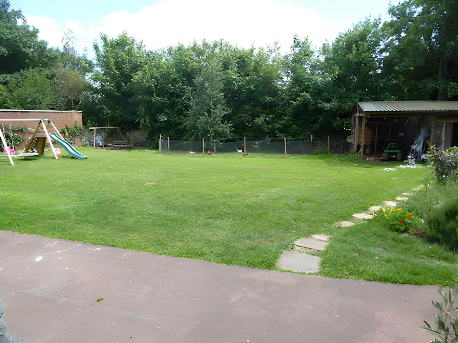Large 2 Bed, 2 Bath Apt, Parking, Huge Garden, Sky Tv, Wifi, Direct Option Appartement Exeter