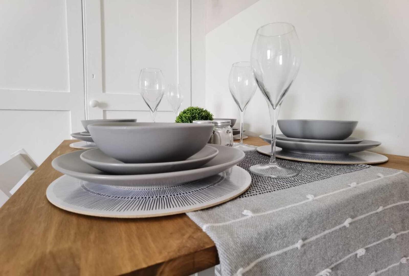 Raleigh Ff&tf - 1 Bed Georgian Flat In The Centre Of Exeter, Free Parking With Wifi Apartment Exeter