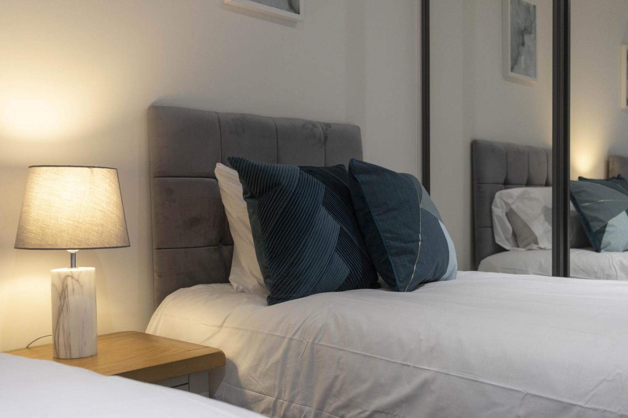 Appartement Linacre 1&2 - One And Two Bed Flat Behind The Cathedral With Free Parking And Fast Wifi Exeter