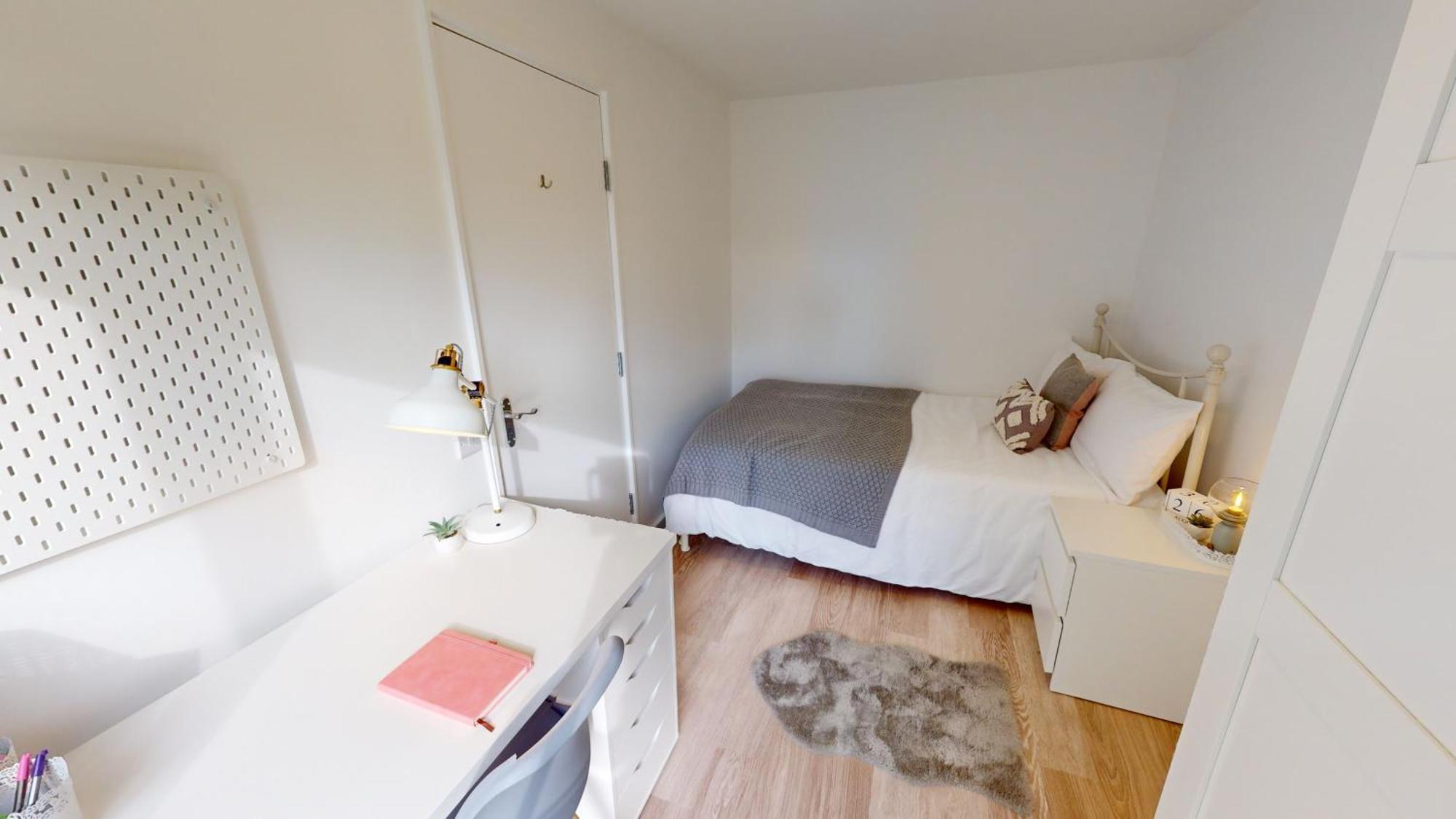Apartment Bright And Cosy 4-bedroom