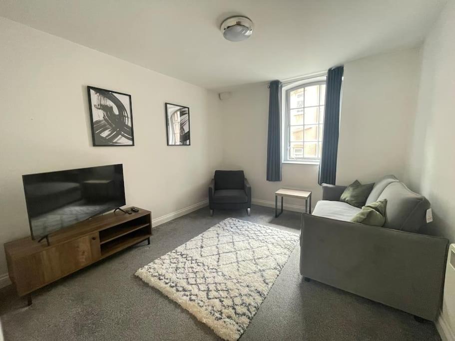 2 The Courtyard - For Business, Leisure Or Relocation