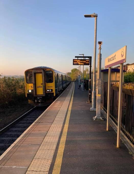 Classy Family House-gym-free Parking-train Station Hébergement de vacances Exeter